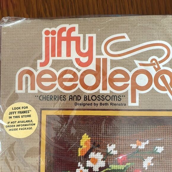 Vtg 1979 new in packaging Jiffy Needlepoint “Cherries and Blossoms” kit - Picture 2 of 6